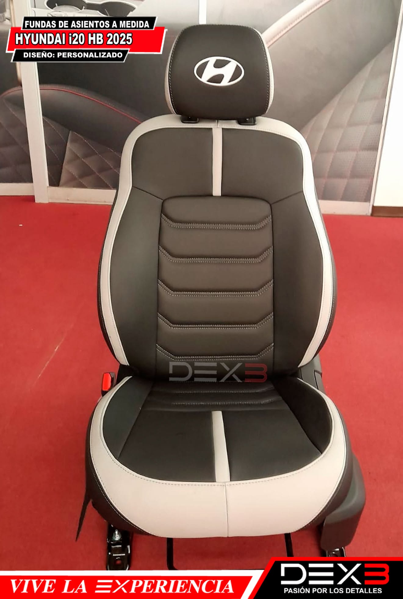 Asiento delantero tapizado en negro con acentos rojos deportivos.